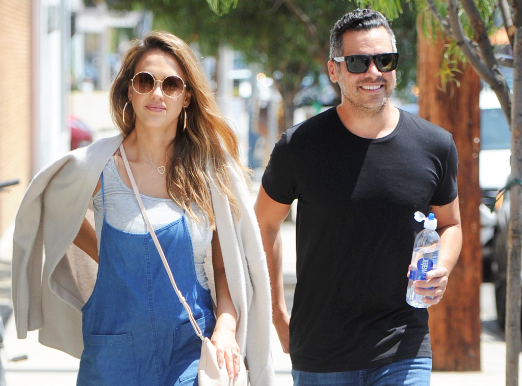 ESC: Jessica Alba ESC: Jessica Alba